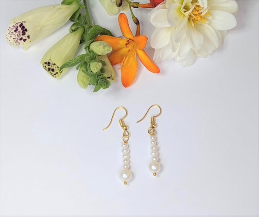 Simple Pearl Earrings