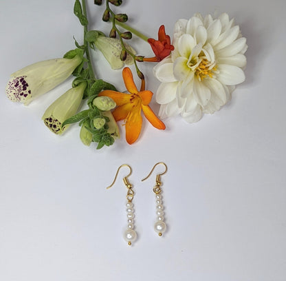 Simple Pearl Earrings